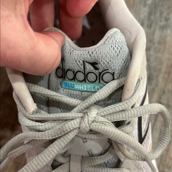 Diadora Mythos Volo 3 - Picture 9 of 11